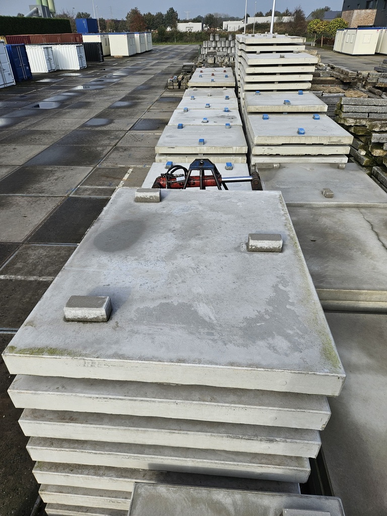 Concrete slabs 2m x 1m50 x 14cm - without lifting holes