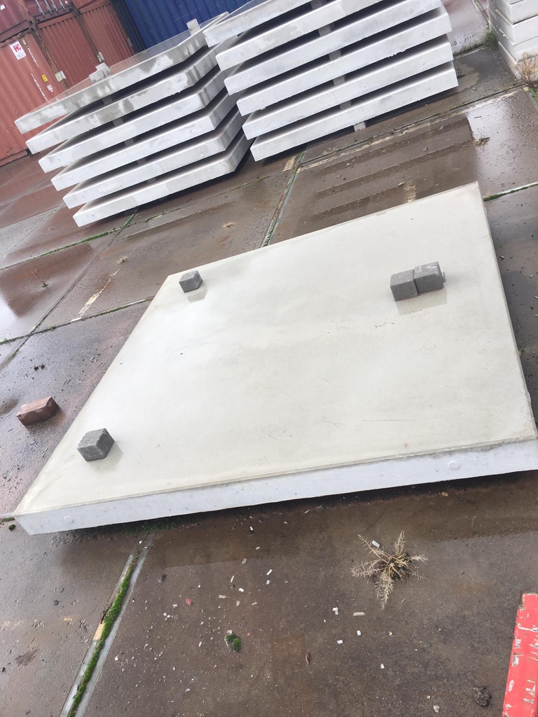 Betonplaten 2m x 2m x 14cm - zonder hijsogen